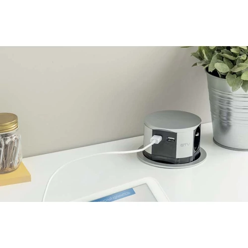 COMFORT süllyesztett 3-s elosztó + 2 db USB COMFORT süllyesztett 3-s elosztó + 2 db USB